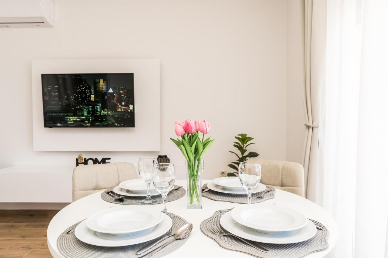 Apartmani Tomeri Стариград-Пакленица Екстериор снимка