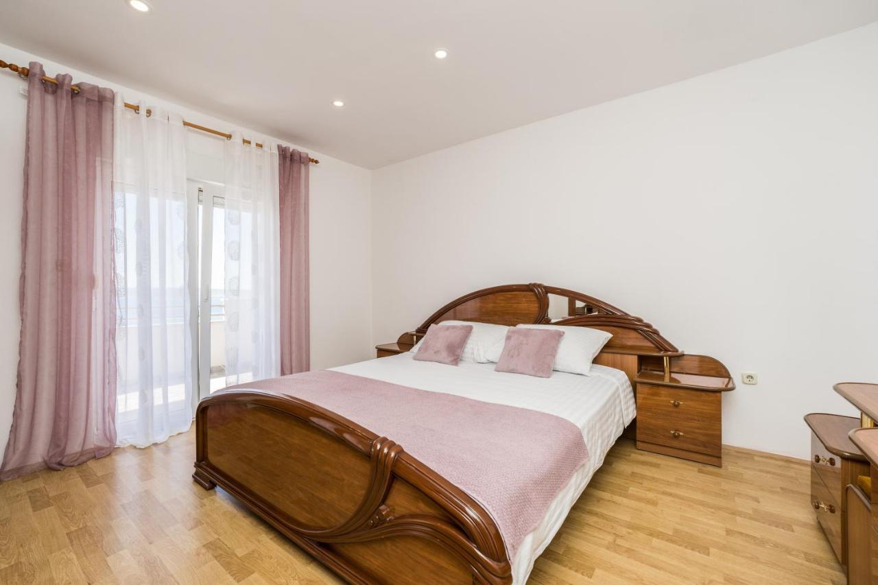 Apartmani Tomeri Стариград-Пакленица Екстериор снимка