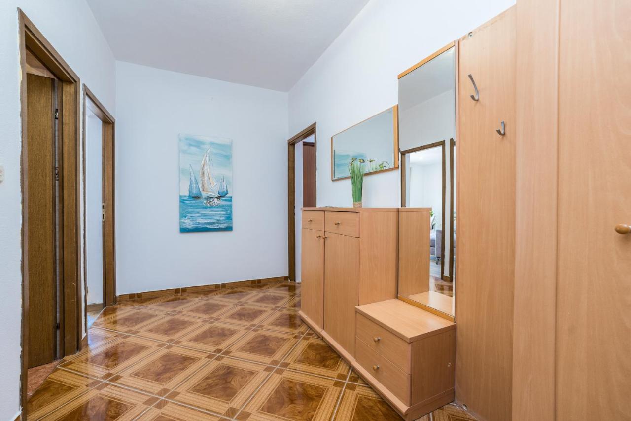 Apartmani Tomeri Стариград-Пакленица Екстериор снимка