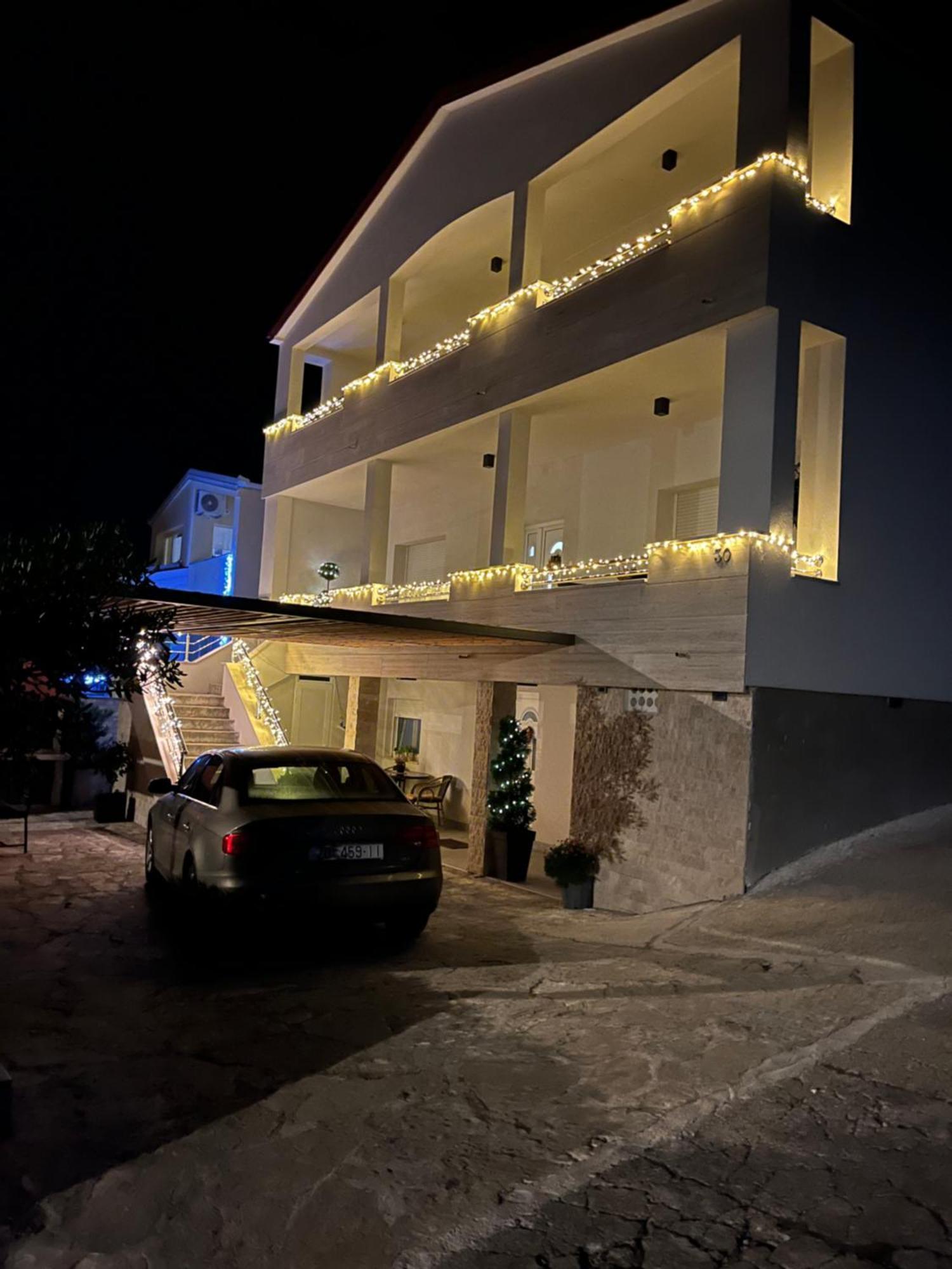 Apartmani Tomeri Стариград-Пакленица Екстериор снимка