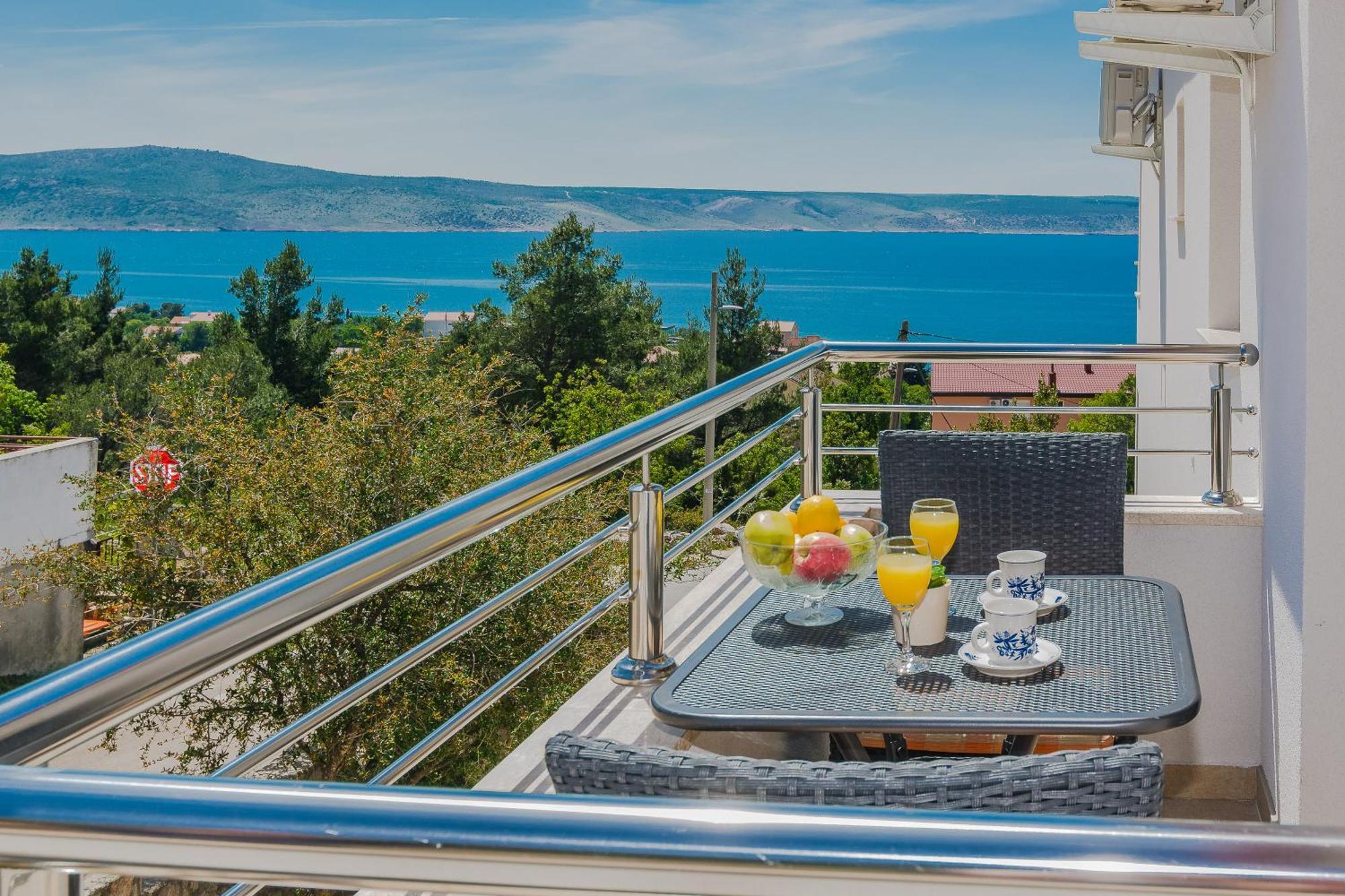 Apartmani Tomeri Стариград-Пакленица Екстериор снимка